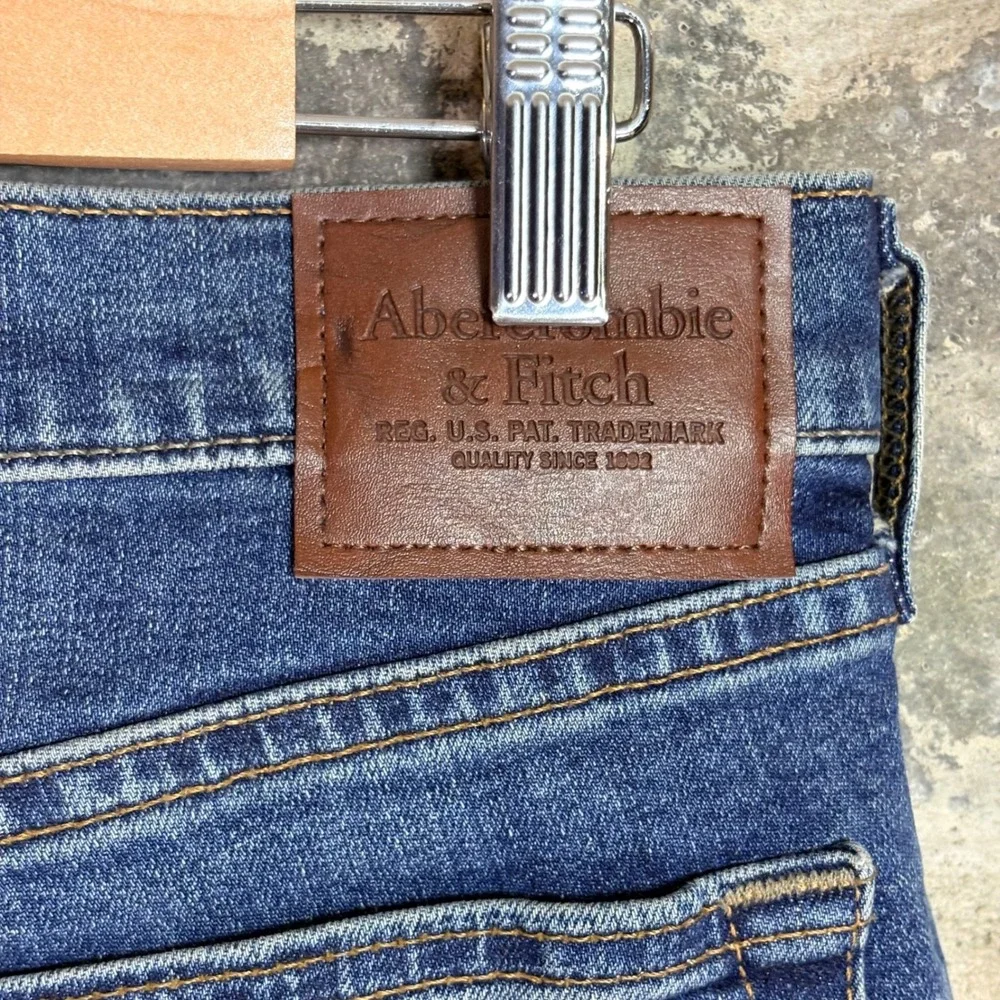 Abercrombie‎ & Fitch Signature Stretch Athletic Slim Jeans 30x30 Medium Wash